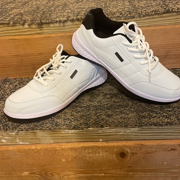 Brand New Fashion Sneakers - Picture 8 of 10